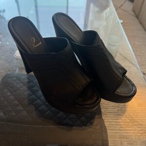 Vintage Yves Saint Laurent size 7.5 platform clogs/mules